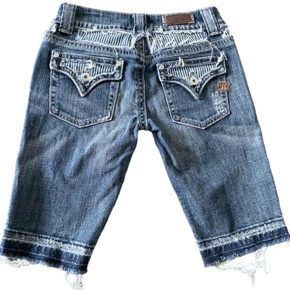 Miss Me Blue Seville Fringe Bermuda Stripe Detail Denim Jean Shorts Size 26 - Picture 1 of 9